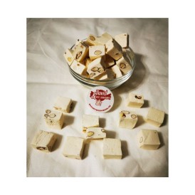Confiserie mi tendre blanc Marque Lonka Nougat aux amandes davidetses. 2