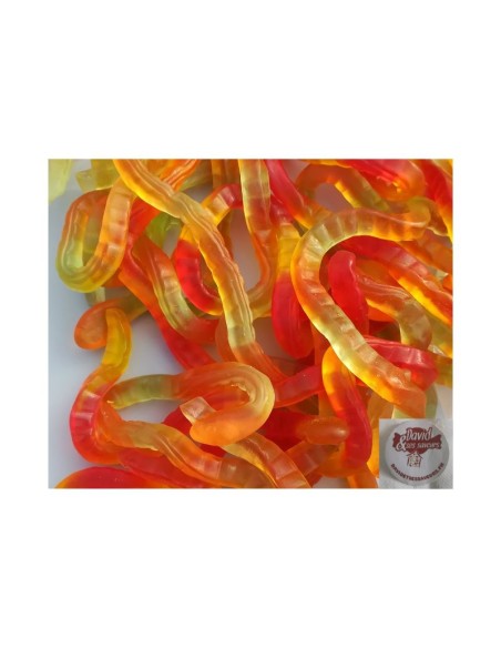 Le grand serpent gélifié d'environ trente cinq cm de long de plusieurs couleurs