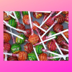 Confiserie dragéifiée tâche langue bleue Marque Fini sucette cœur bleu