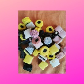 Confiserie réglisse pâte d'amande De la marque Suntjens  Zan anglais..